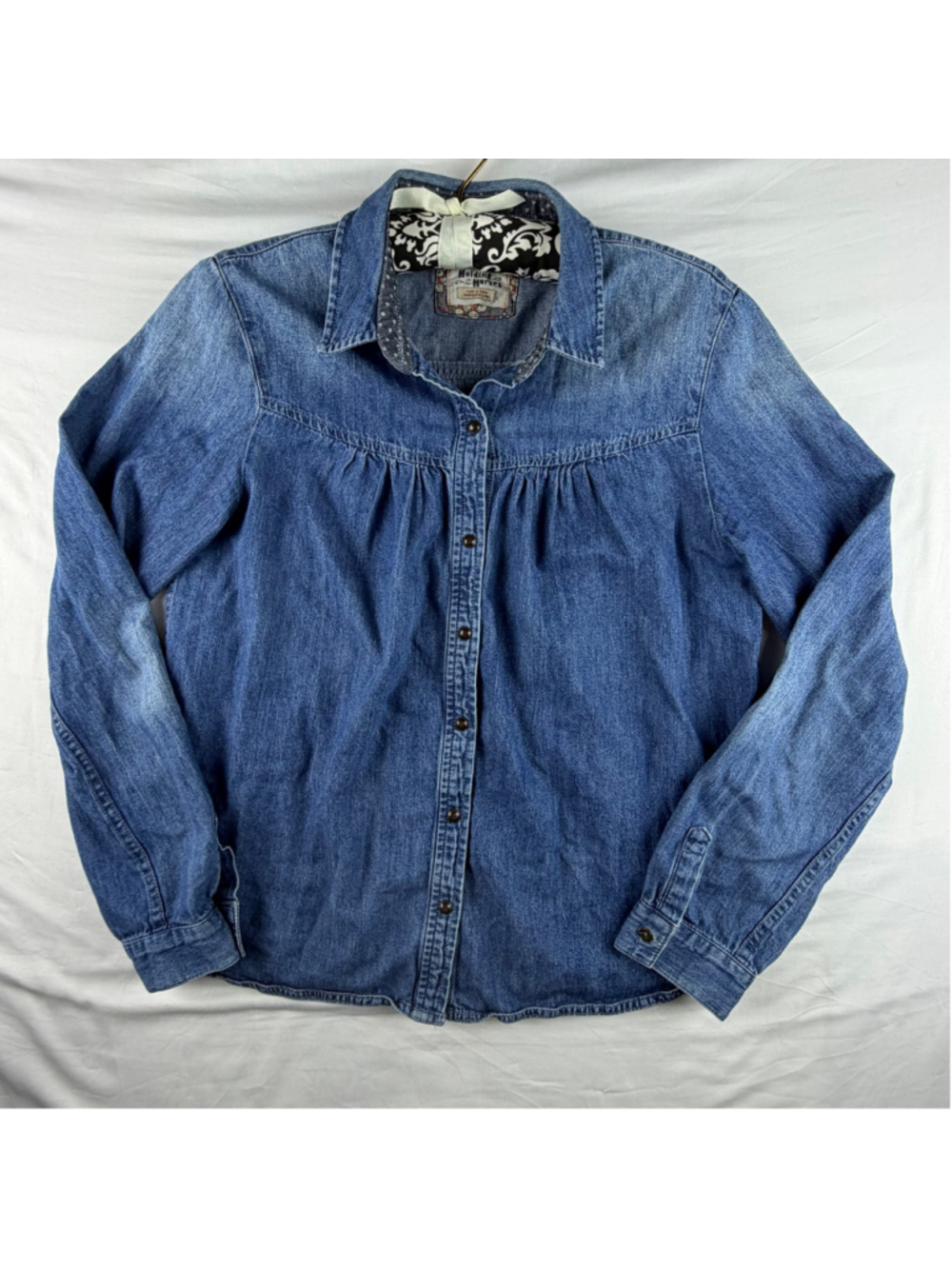 Holding Horses Anthropologie Denim Crane Embroidered Button Down Shirt Layering
